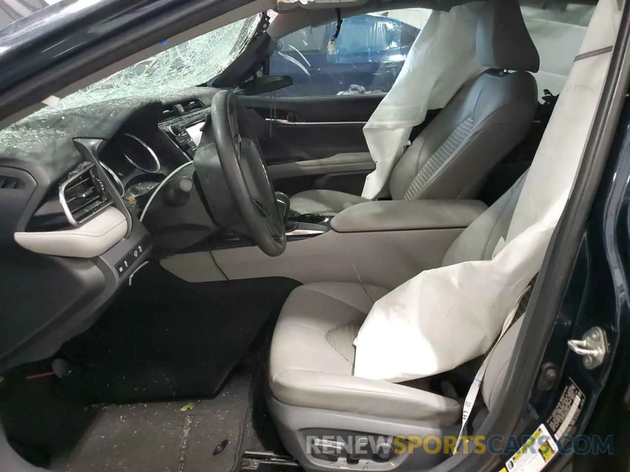 7 Photograph of a damaged car 4T1B11HK9KU699136 TOYOTA CAMRY 2019