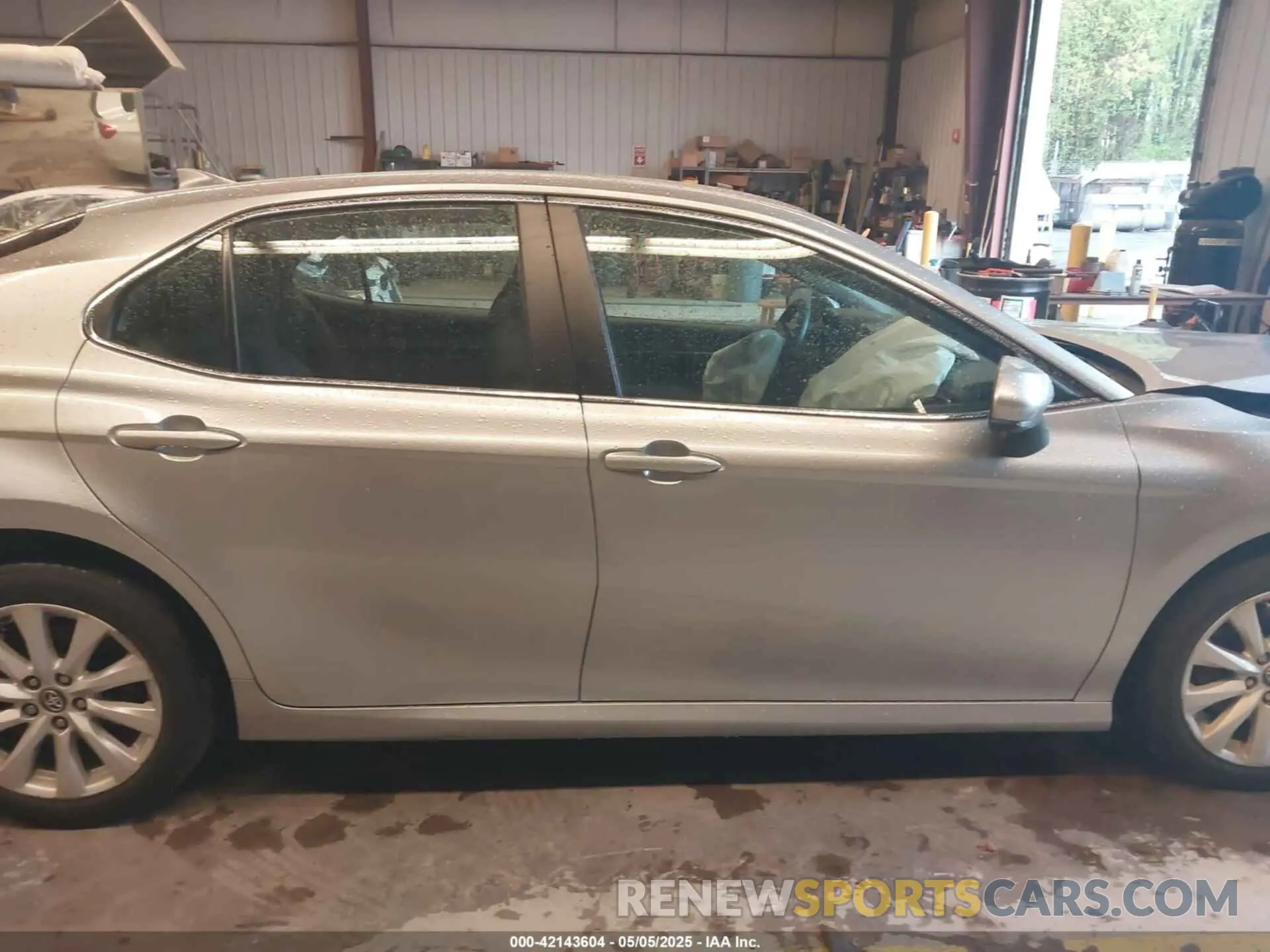 13 Photograph of a damaged car 4T1B11HK9KU706344 TOYOTA CAMRY 2019