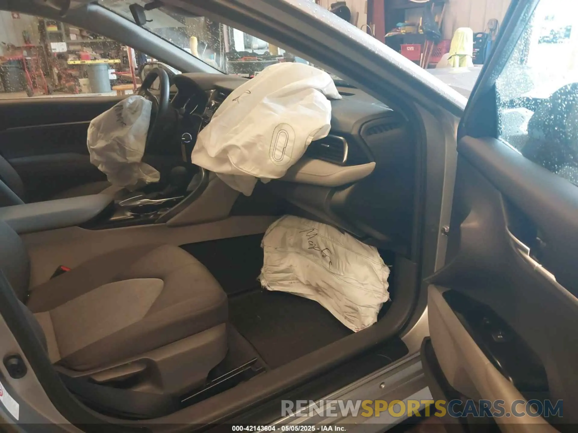 5 Photograph of a damaged car 4T1B11HK9KU706344 TOYOTA CAMRY 2019