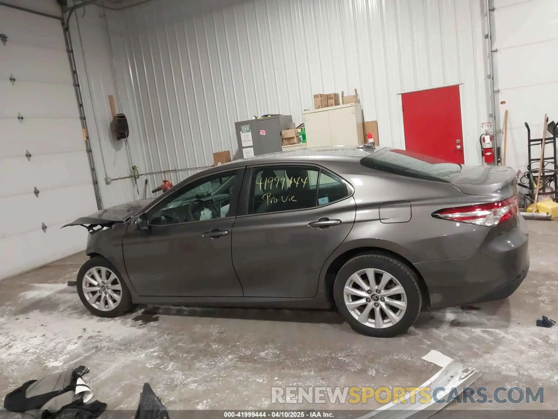 13 Photograph of a damaged car 4T1B11HK9KU709244 TOYOTA CAMRY 2019
