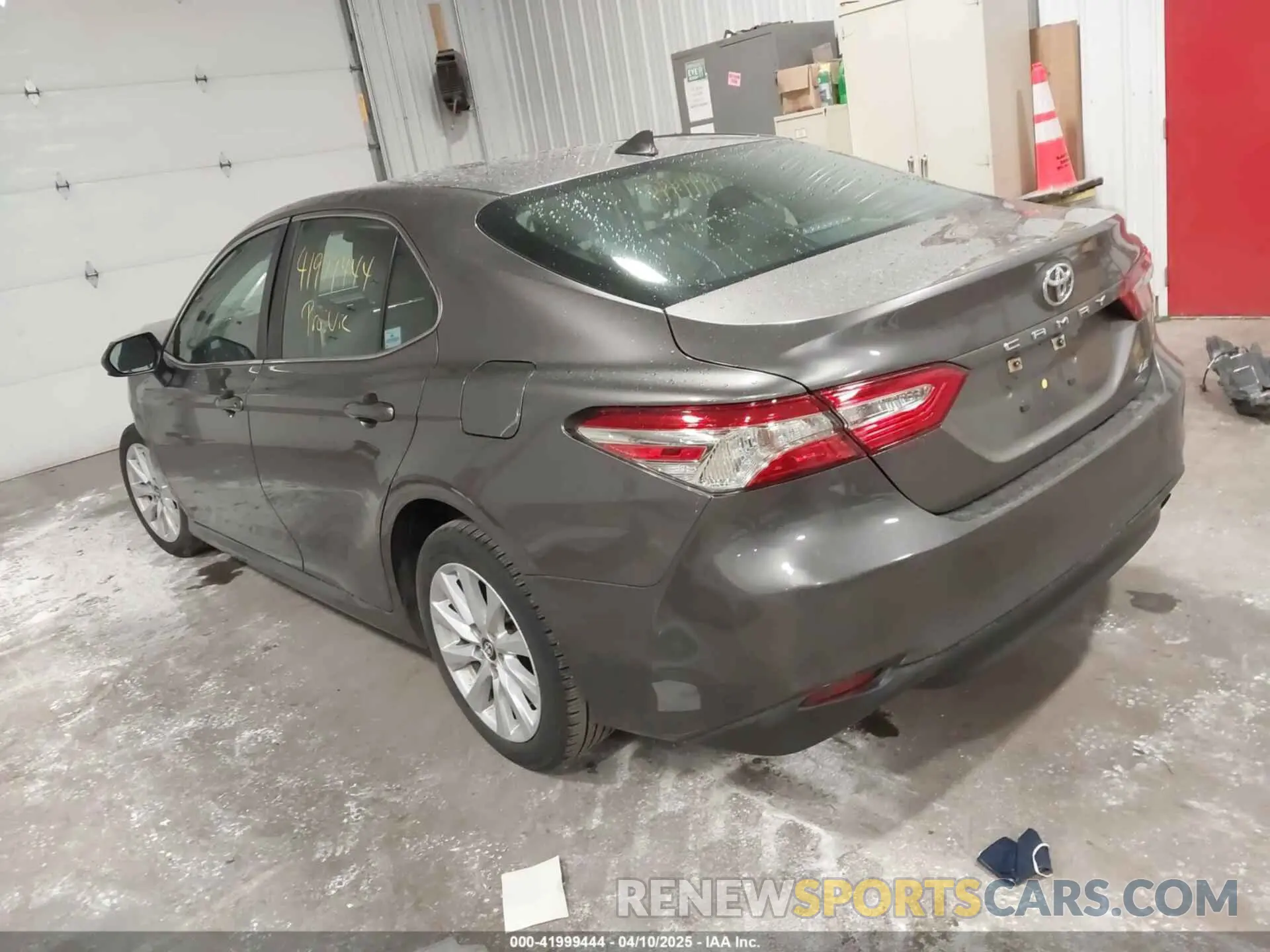 3 Photograph of a damaged car 4T1B11HK9KU709244 TOYOTA CAMRY 2019