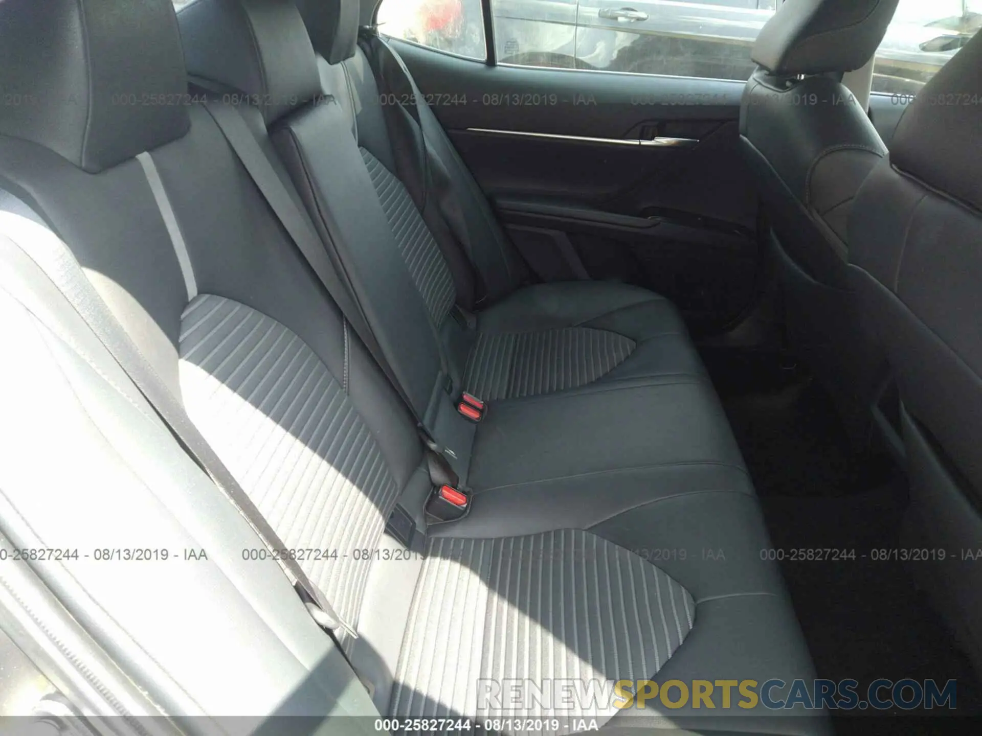 8 Photograph of a damaged car 4T1B11HK9KU709633 TOYOTA CAMRY 2019