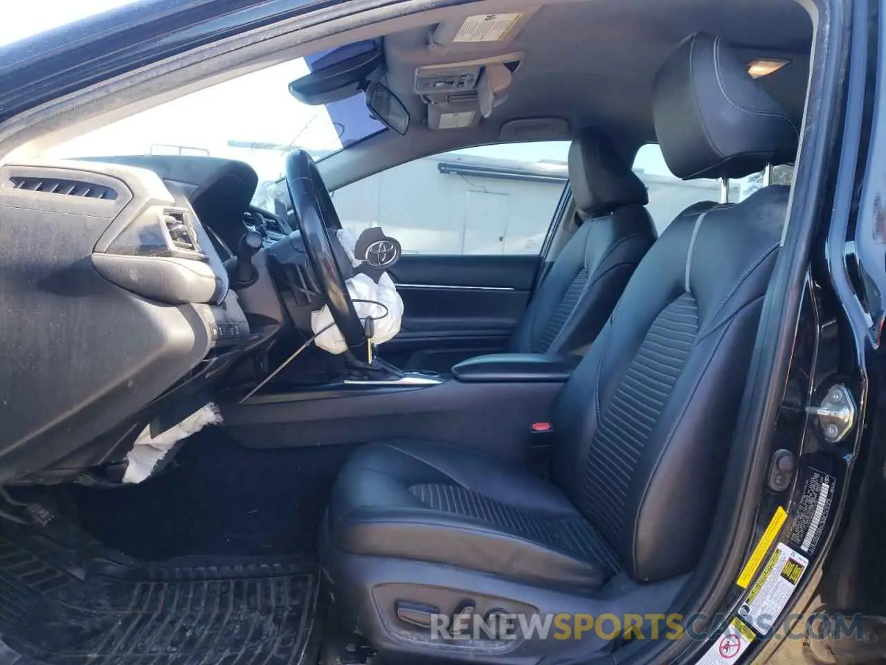 7 Photograph of a damaged car 4T1B11HK9KU711074 TOYOTA CAMRY 2019
