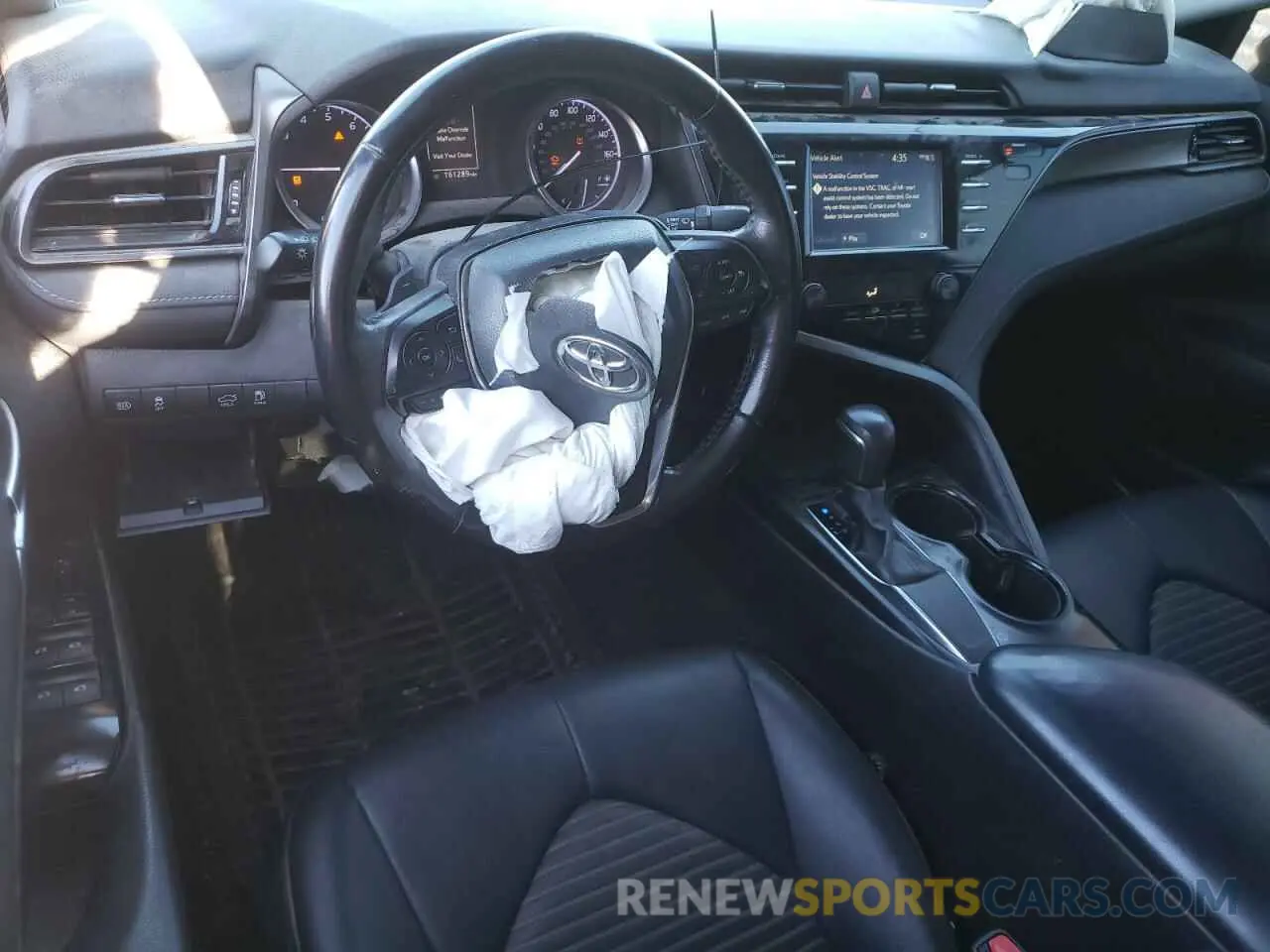 8 Photograph of a damaged car 4T1B11HK9KU711074 TOYOTA CAMRY 2019