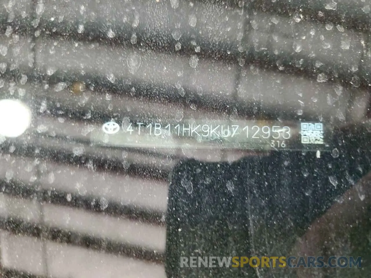 12 Photograph of a damaged car 4T1B11HK9KU712953 TOYOTA CAMRY 2019