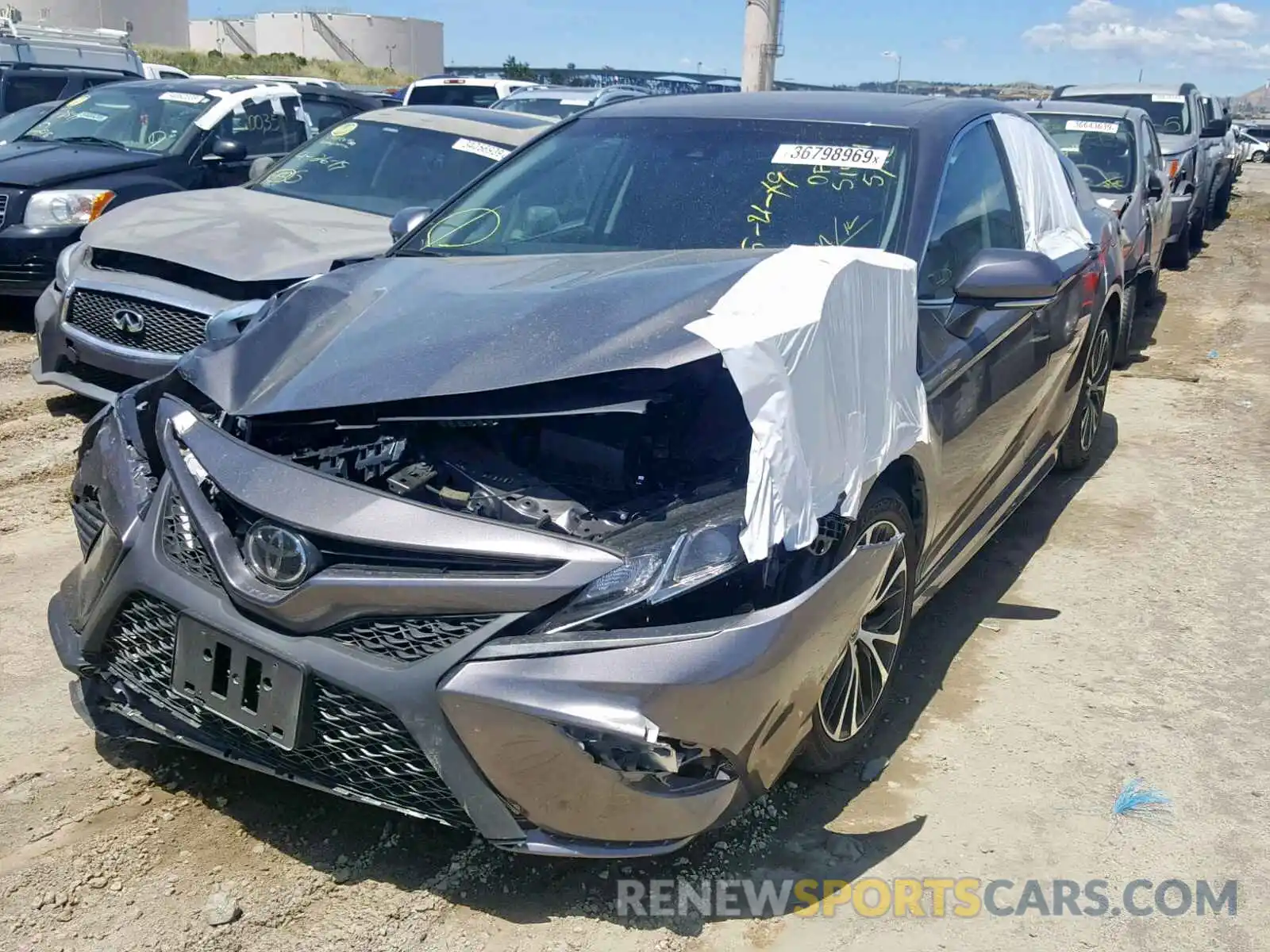 2 Photograph of a damaged car 4T1B11HK9KU714024 TOYOTA CAMRY 2019