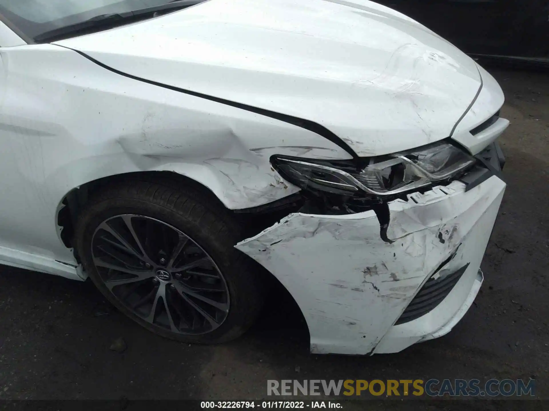 6 Photograph of a damaged car 4T1B11HK9KU714802 TOYOTA CAMRY 2019