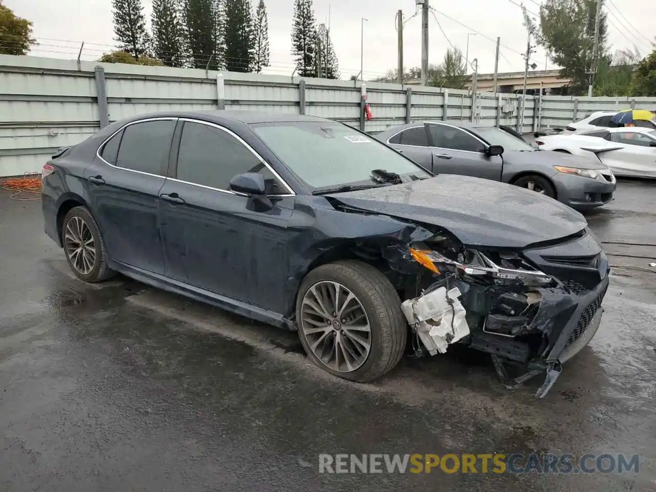 4 Photograph of a damaged car 4T1B11HK9KU715190 TOYOTA CAMRY 2019