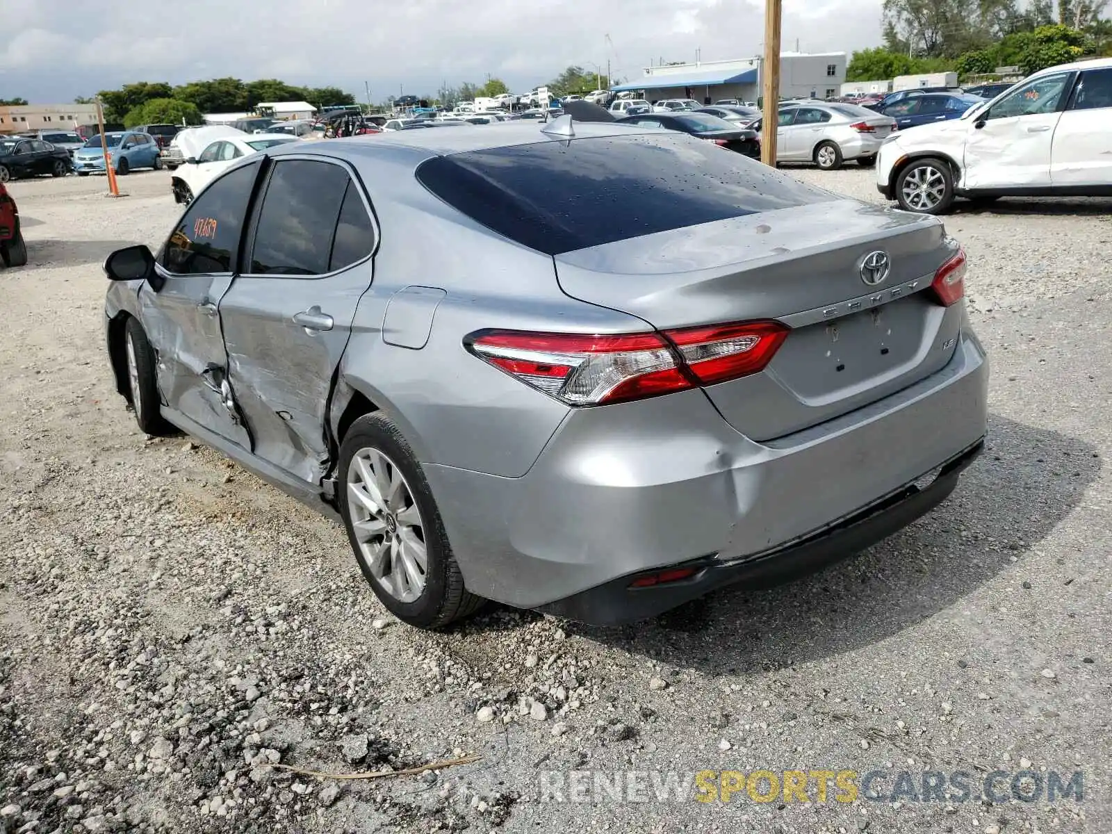 3 Photograph of a damaged car 4T1B11HK9KU719367 TOYOTA CAMRY 2019