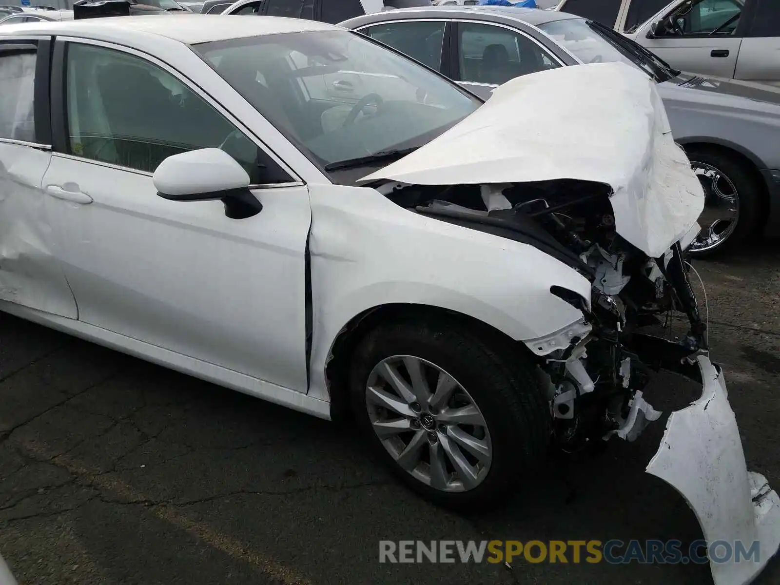 9 Photograph of a damaged car 4T1B11HK9KU720552 TOYOTA CAMRY 2019