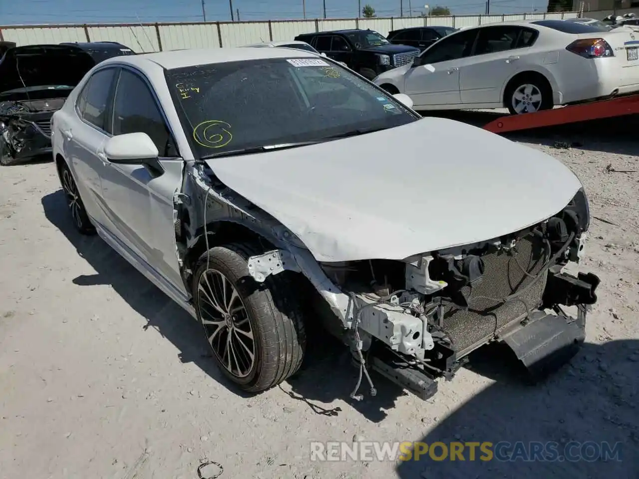 1 Photograph of a damaged car 4T1B11HK9KU721085 TOYOTA CAMRY 2019