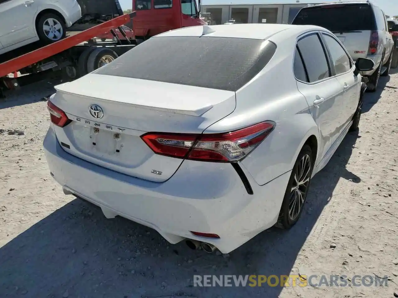 4 Photograph of a damaged car 4T1B11HK9KU721085 TOYOTA CAMRY 2019