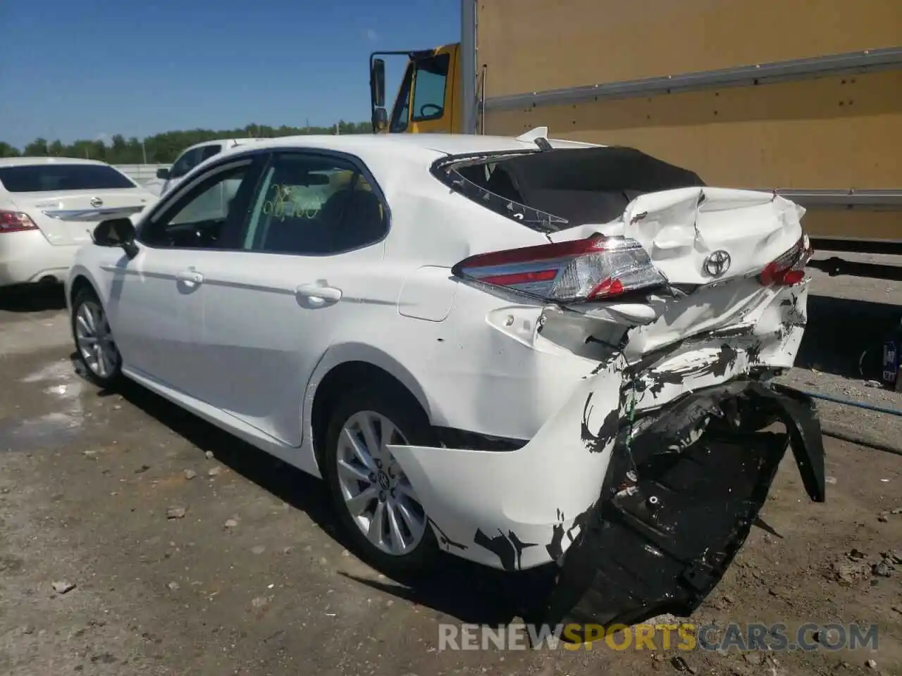 3 Photograph of a damaged car 4T1B11HK9KU722382 TOYOTA CAMRY 2019