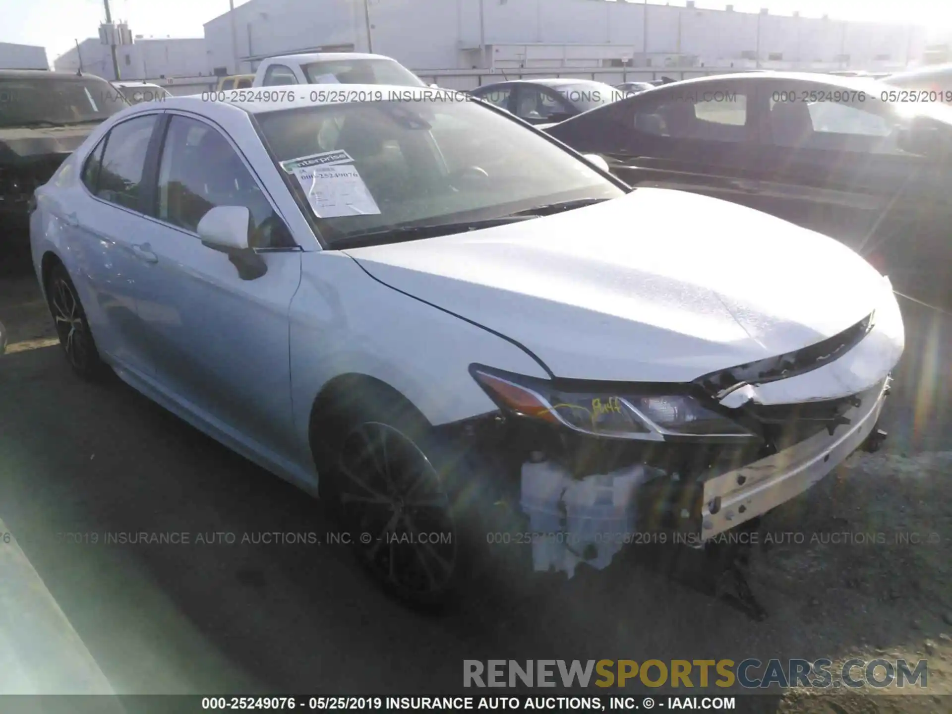 1 Photograph of a damaged car 4T1B11HK9KU728716 TOYOTA CAMRY 2019