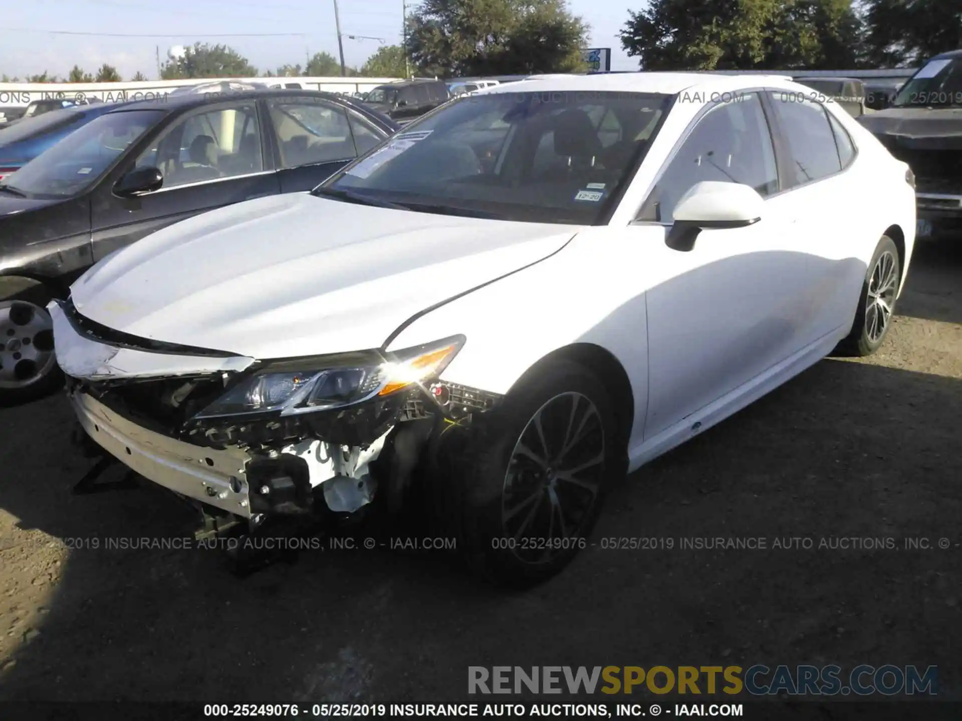 2 Photograph of a damaged car 4T1B11HK9KU728716 TOYOTA CAMRY 2019