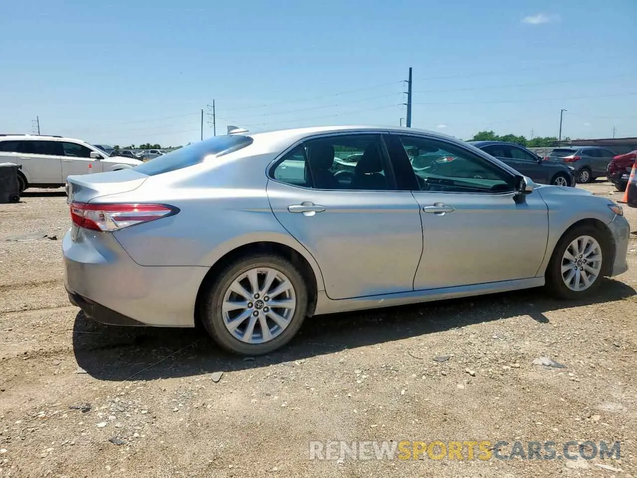 3 Photograph of a damaged car 4T1B11HK9KU729395 TOYOTA CAMRY 2019