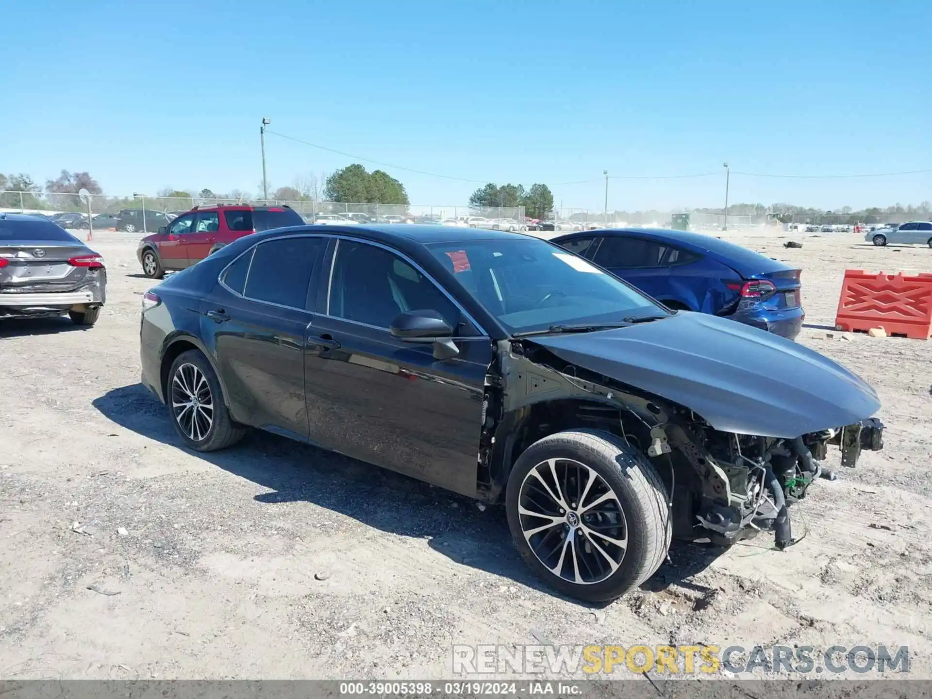 1 Photograph of a damaged car 4T1B11HK9KU730756 TOYOTA CAMRY 2019