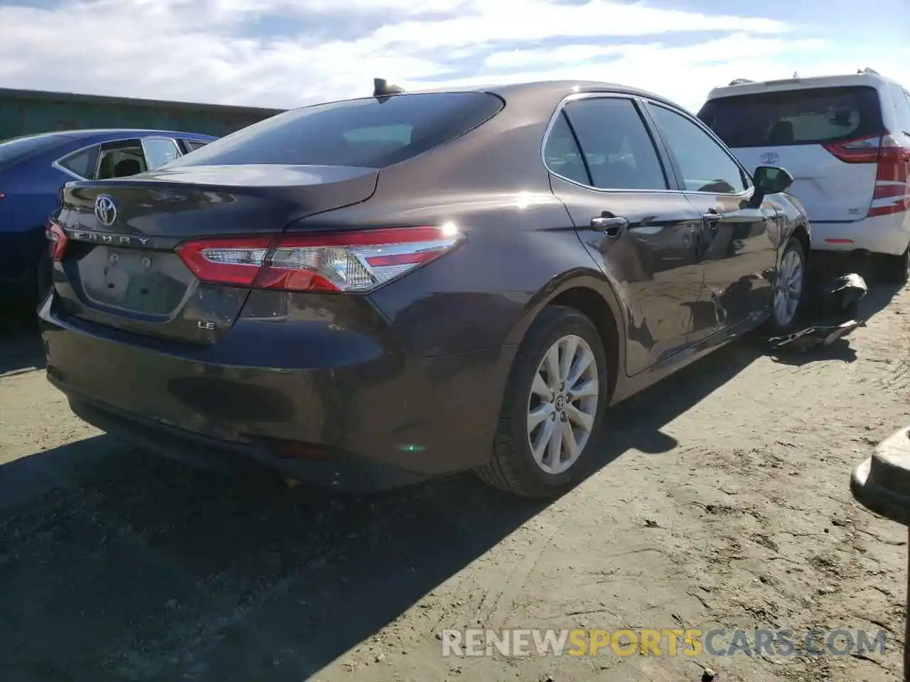 4 Photograph of a damaged car 4T1B11HK9KU731776 TOYOTA CAMRY 2019