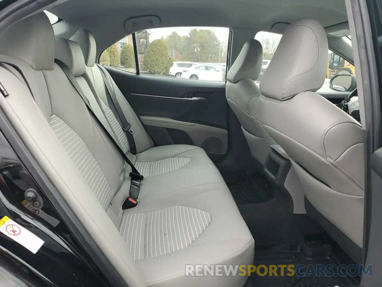 10 Photograph of a damaged car 4T1B11HK9KU733446 TOYOTA CAMRY 2019