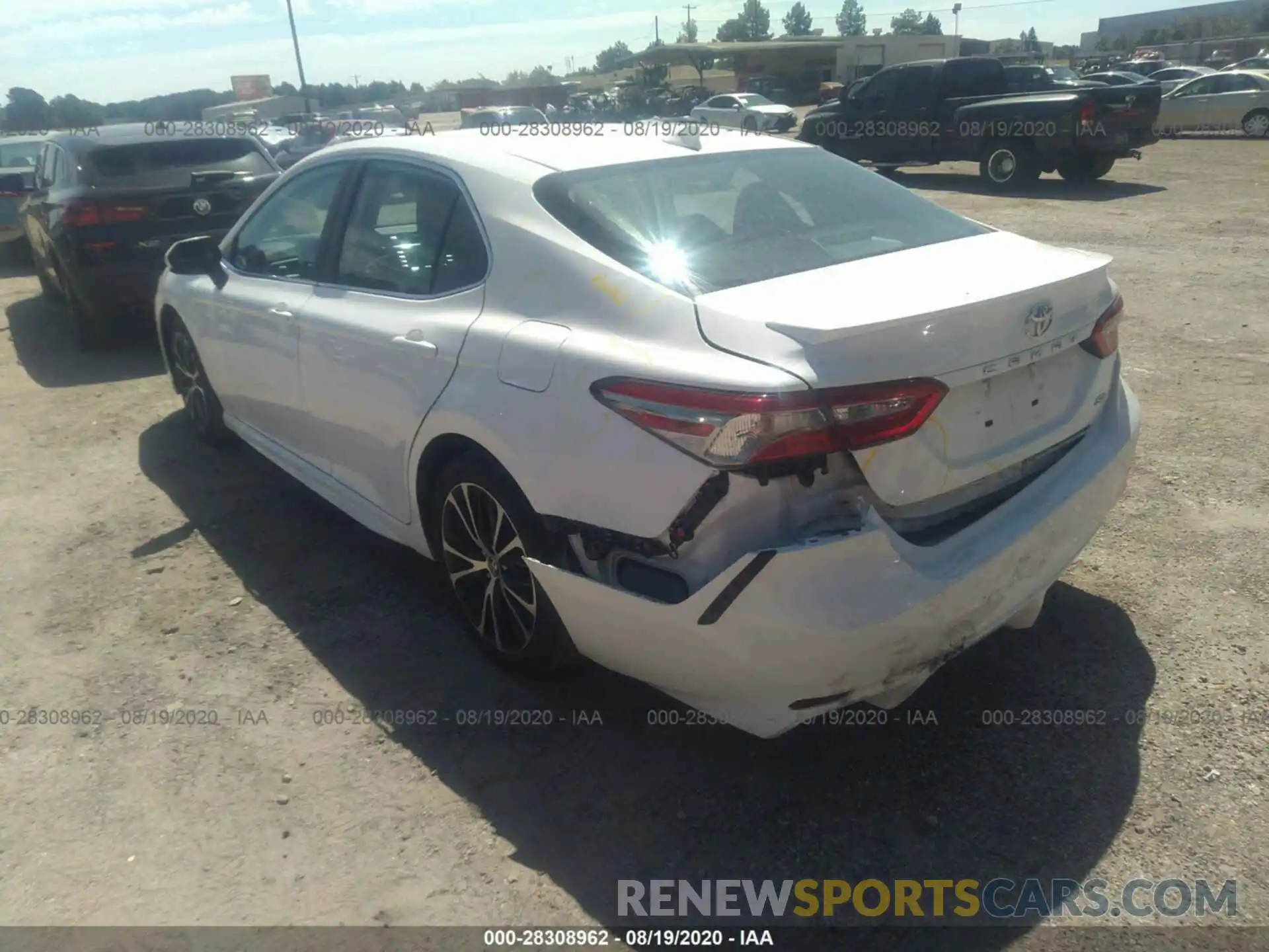 3 Photograph of a damaged car 4T1B11HK9KU734578 TOYOTA CAMRY 2019