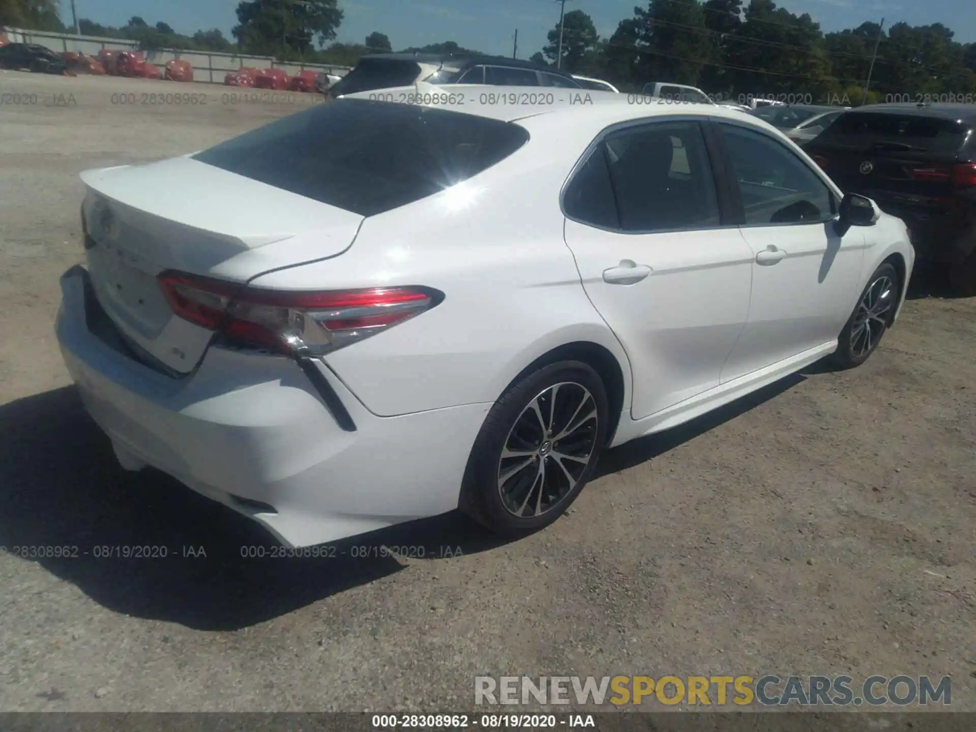 4 Photograph of a damaged car 4T1B11HK9KU734578 TOYOTA CAMRY 2019