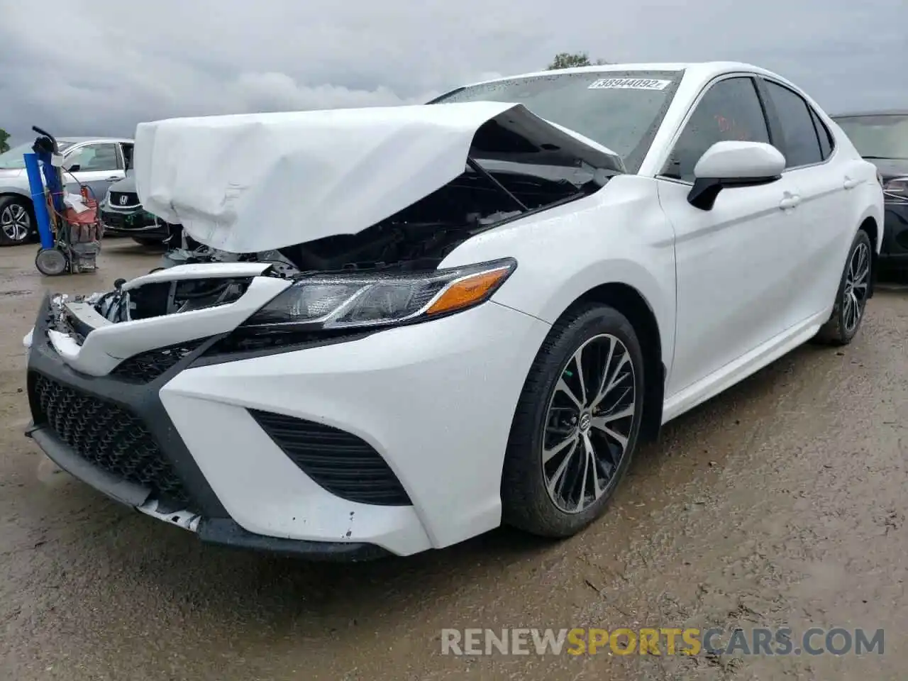 2 Photograph of a damaged car 4T1B11HK9KU735813 TOYOTA CAMRY 2019