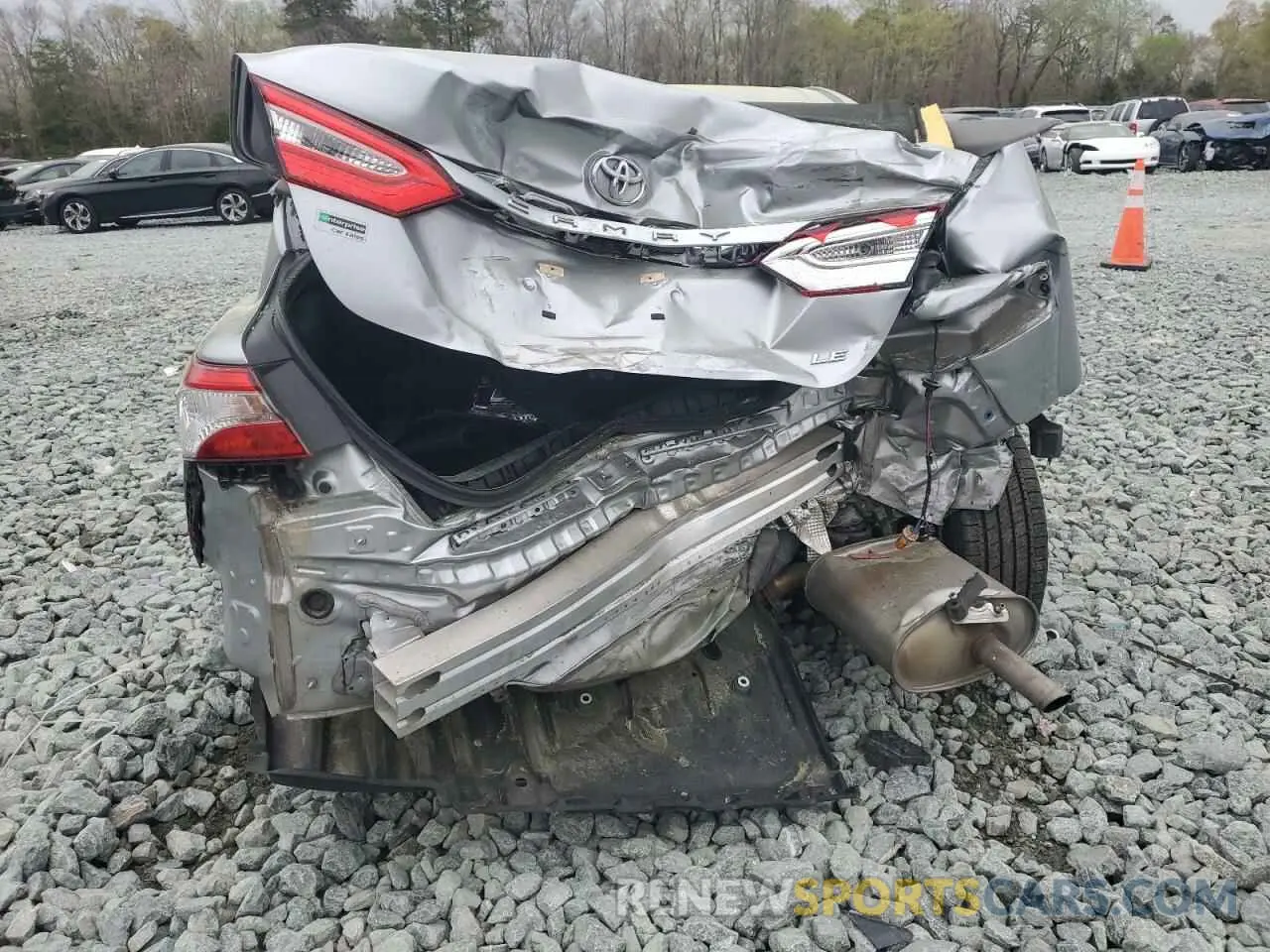 6 Photograph of a damaged car 4T1B11HK9KU736122 TOYOTA CAMRY 2019