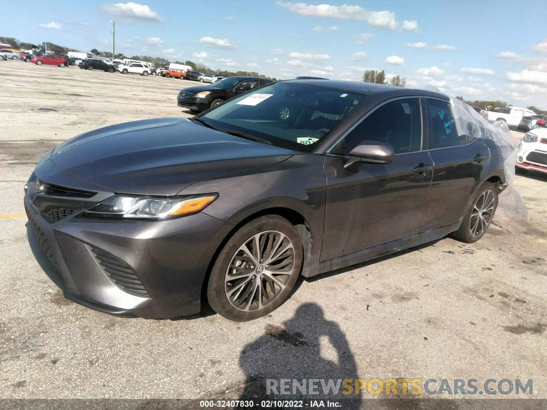 2 Photograph of a damaged car 4T1B11HK9KU738324 TOYOTA CAMRY 2019