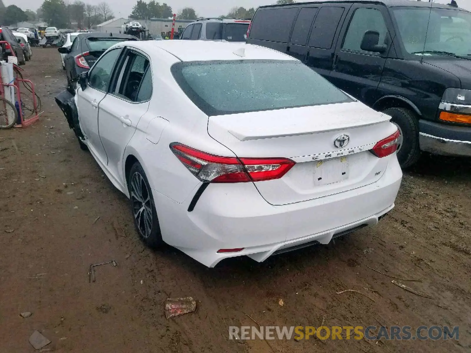3 Photograph of a damaged car 4T1B11HK9KU744625 TOYOTA CAMRY 2019