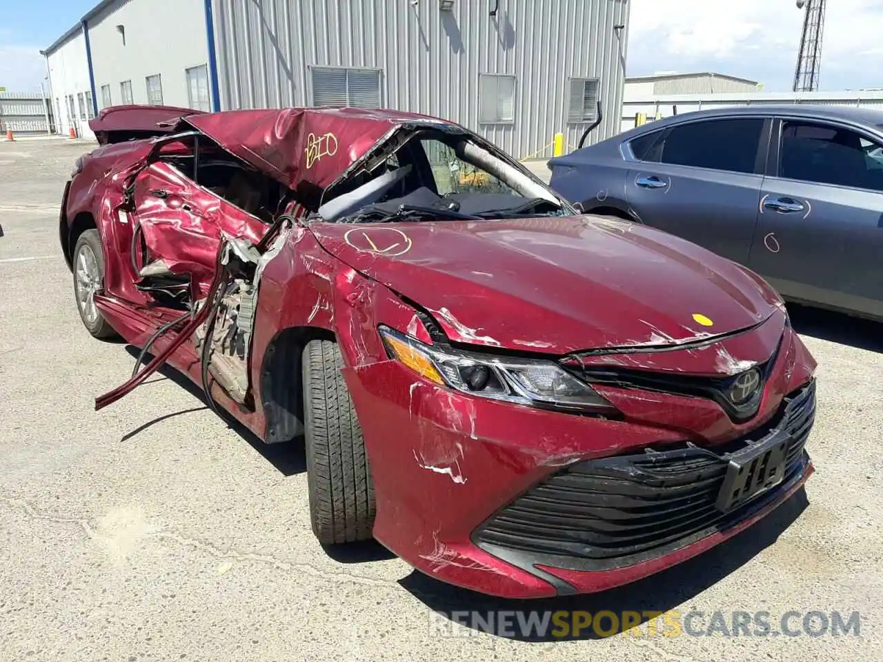 1 Photograph of a damaged car 4T1B11HK9KU752482 TOYOTA CAMRY 2019