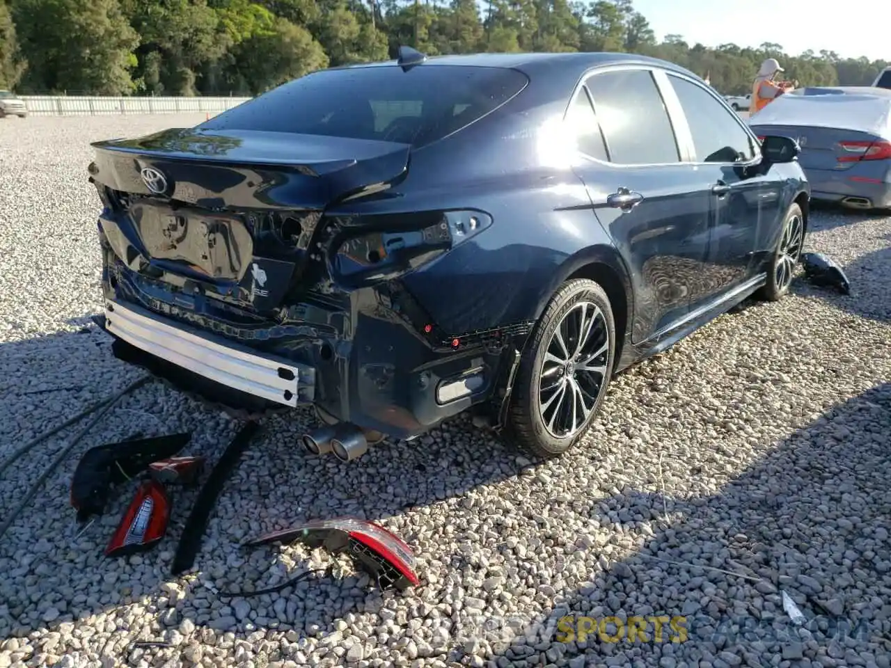 4 Photograph of a damaged car 4T1B11HK9KU753826 TOYOTA CAMRY 2019