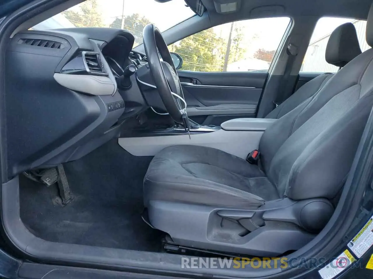7 Photograph of a damaged car 4T1B11HK9KU754409 TOYOTA CAMRY 2019