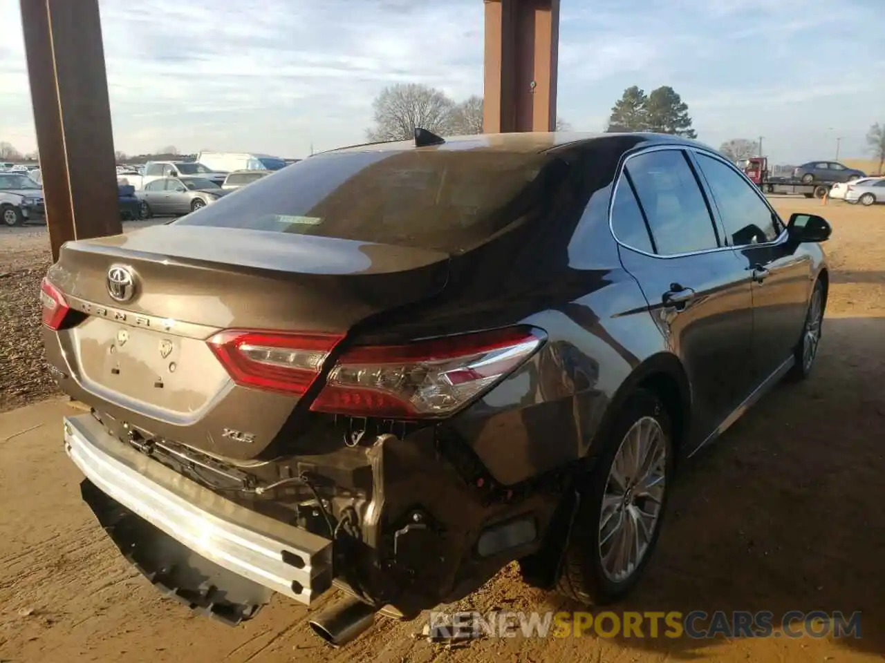 4 Photograph of a damaged car 4T1B11HK9KU755396 TOYOTA CAMRY 2019