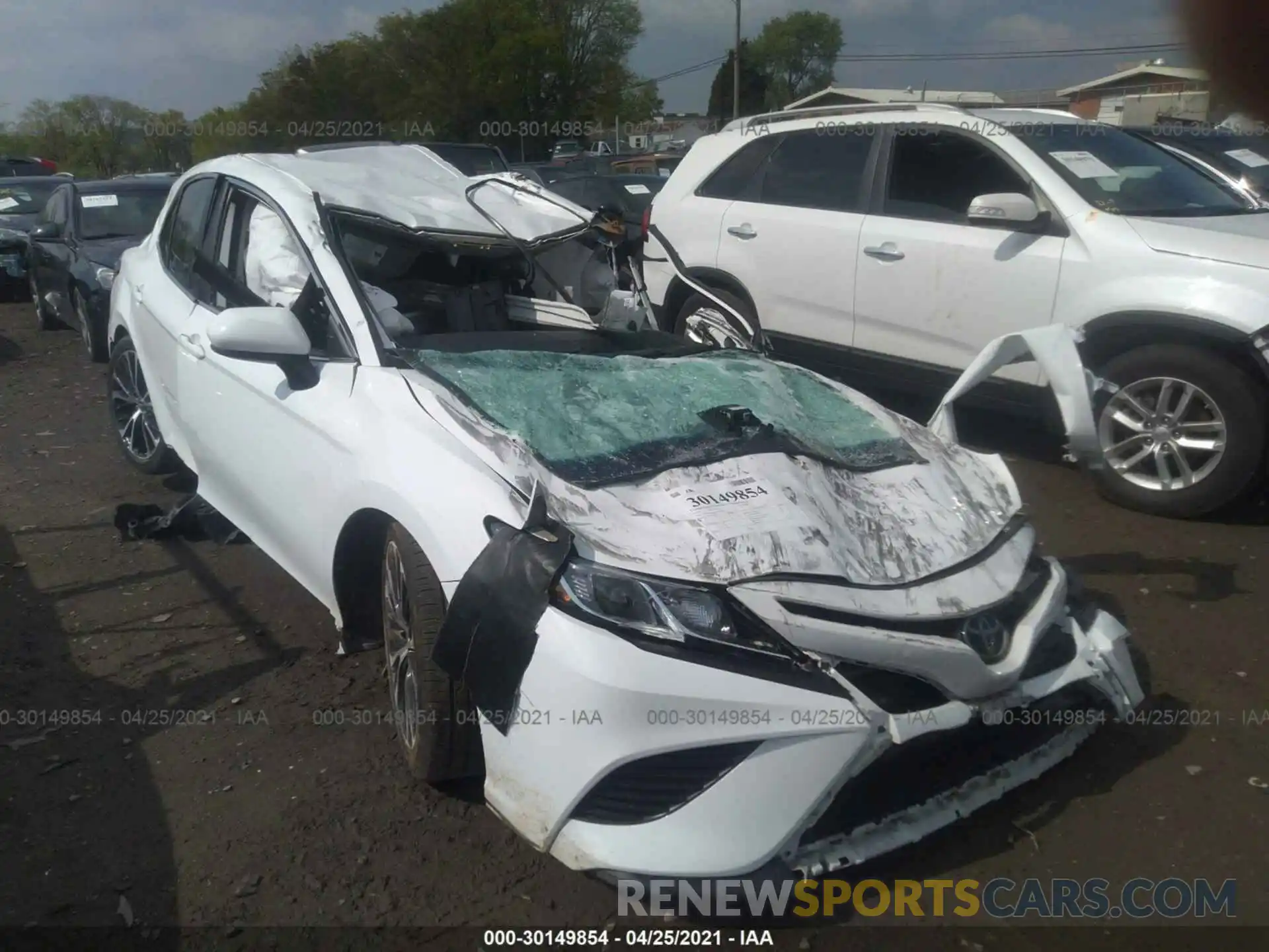 1 Photograph of a damaged car 4T1B11HK9KU755561 TOYOTA CAMRY 2019