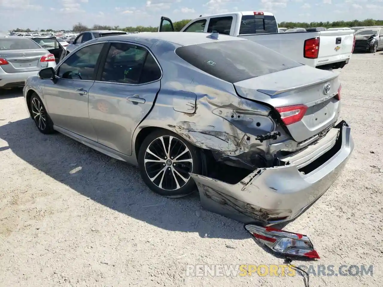 3 Photograph of a damaged car 4T1B11HK9KU757973 TOYOTA CAMRY 2019