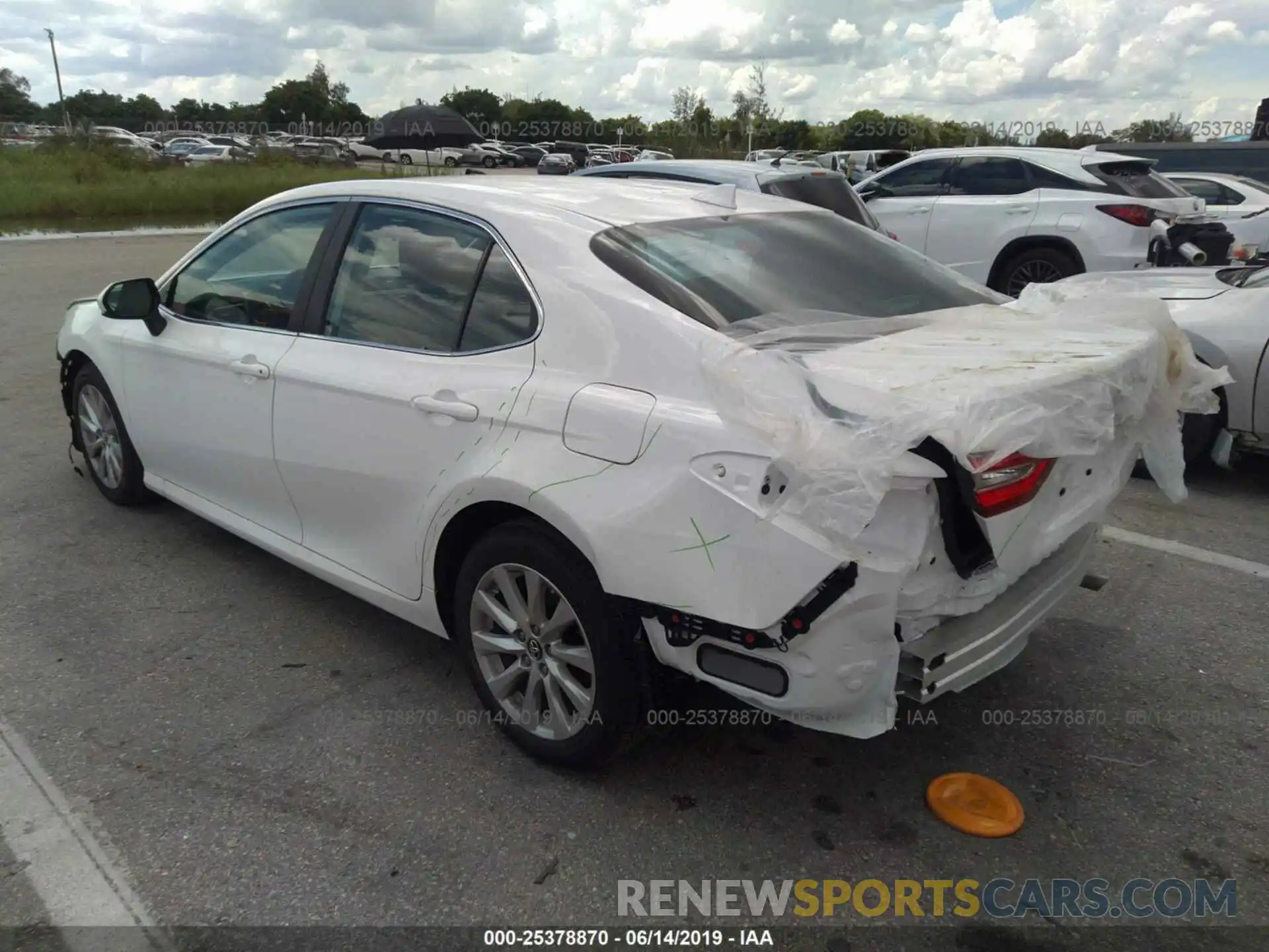 3 Photograph of a damaged car 4T1B11HK9KU761652 TOYOTA CAMRY 2019