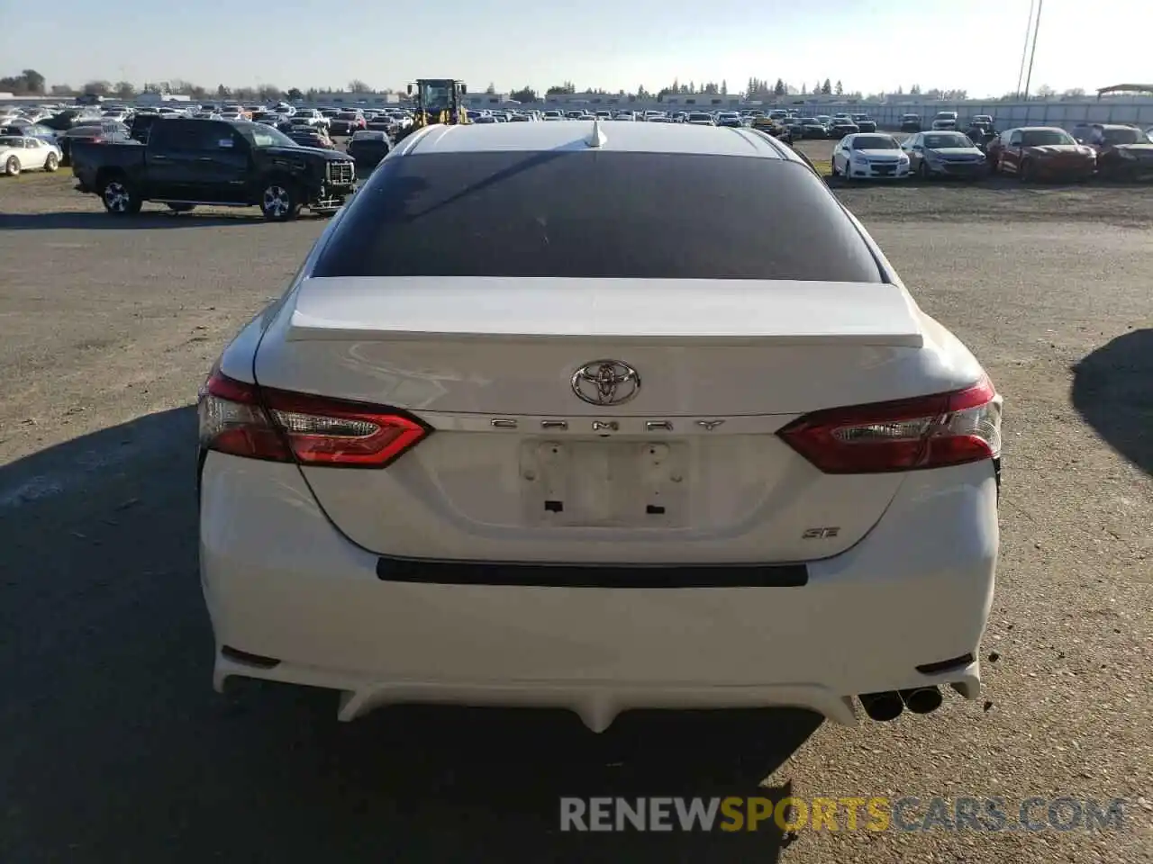 6 Photograph of a damaged car 4T1B11HK9KU762574 TOYOTA CAMRY 2019