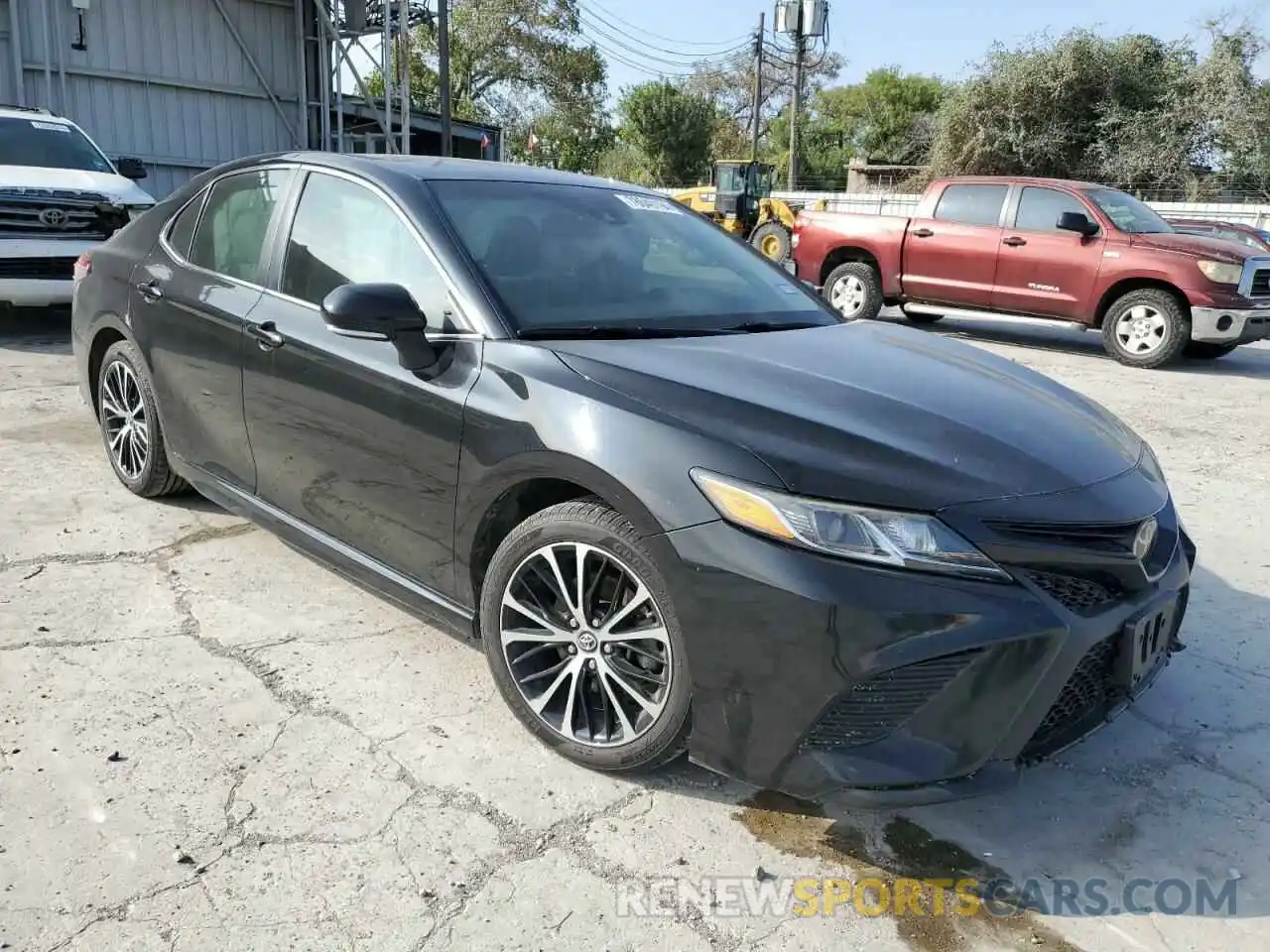 4 Photograph of a damaged car 4T1B11HK9KU763062 TOYOTA CAMRY 2019