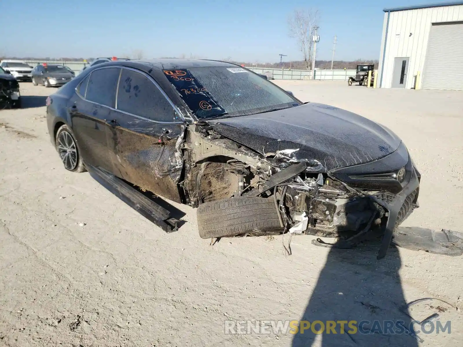 1 Photograph of a damaged car 4T1B11HK9KU763725 TOYOTA CAMRY 2019