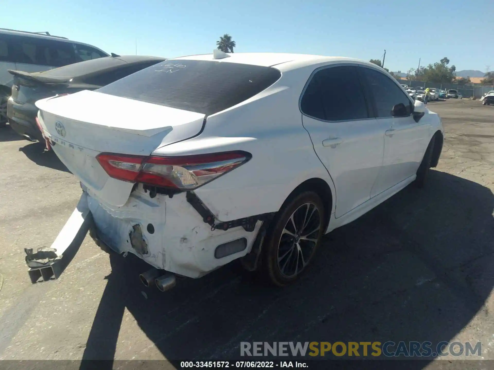 4 Photograph of a damaged car 4T1B11HK9KU765541 TOYOTA CAMRY 2019