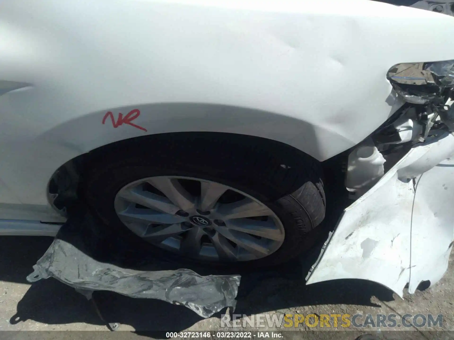 14 Photograph of a damaged car 4T1B11HK9KU770982 TOYOTA CAMRY 2019