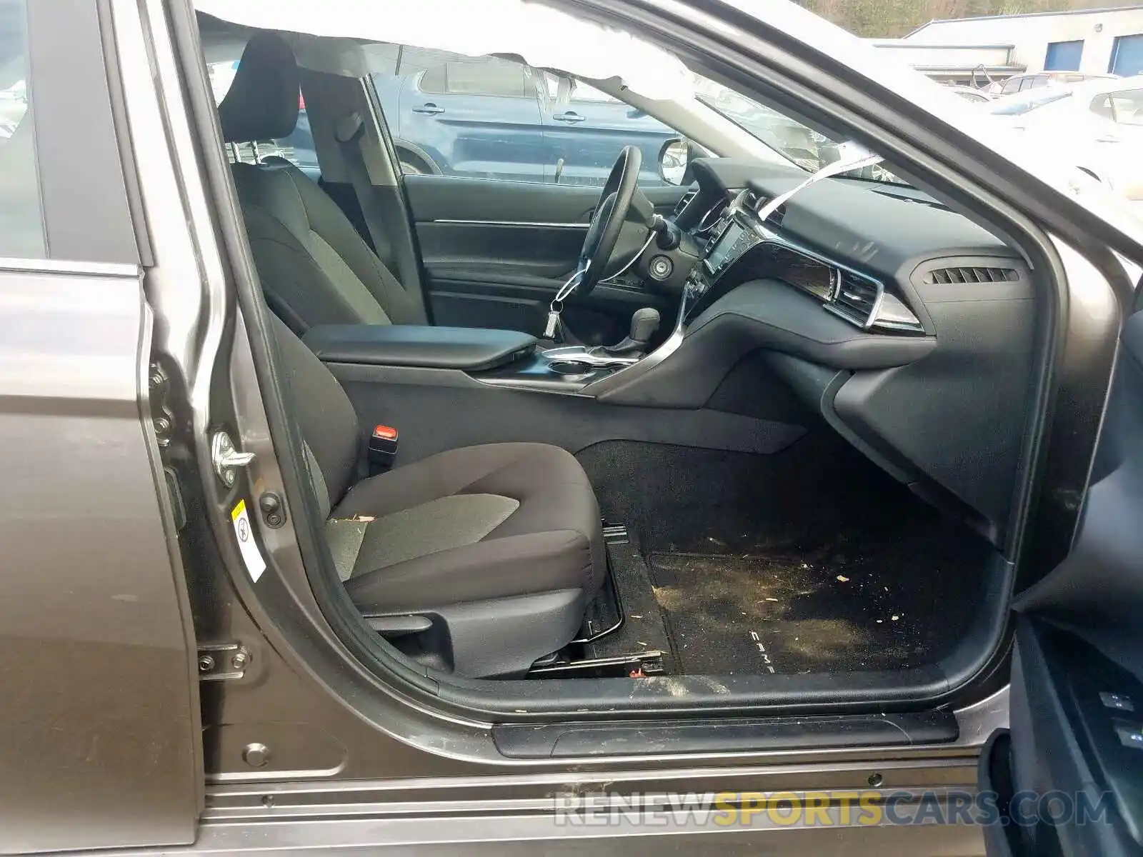 5 Photograph of a damaged car 4T1B11HK9KU773400 TOYOTA CAMRY 2019