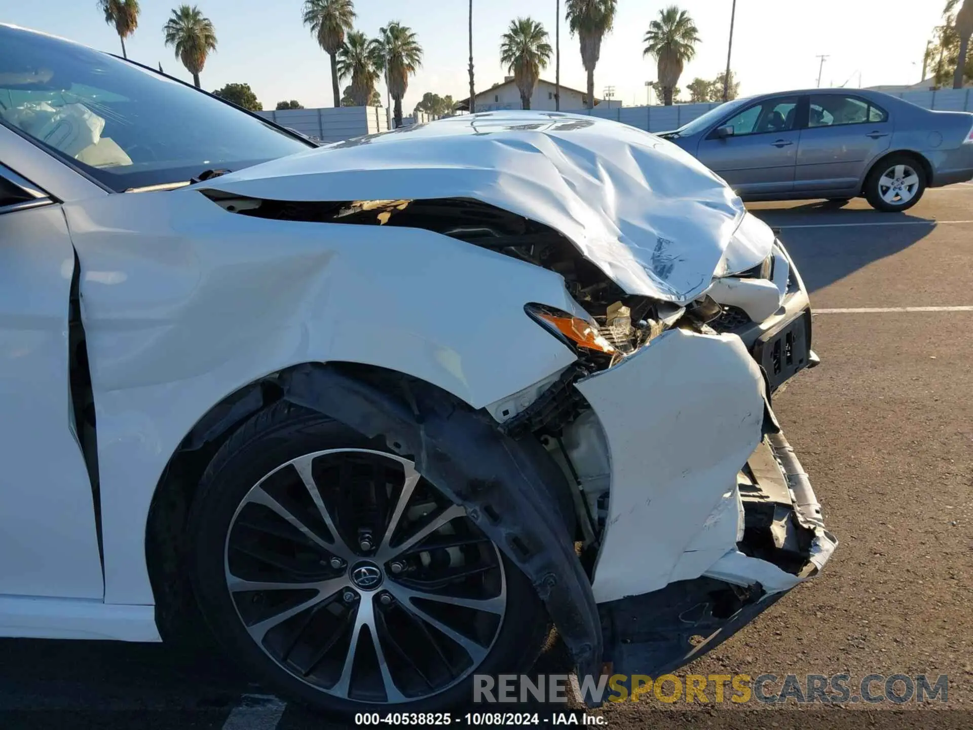 17 Photograph of a damaged car 4T1B11HK9KU773574 TOYOTA CAMRY 2019