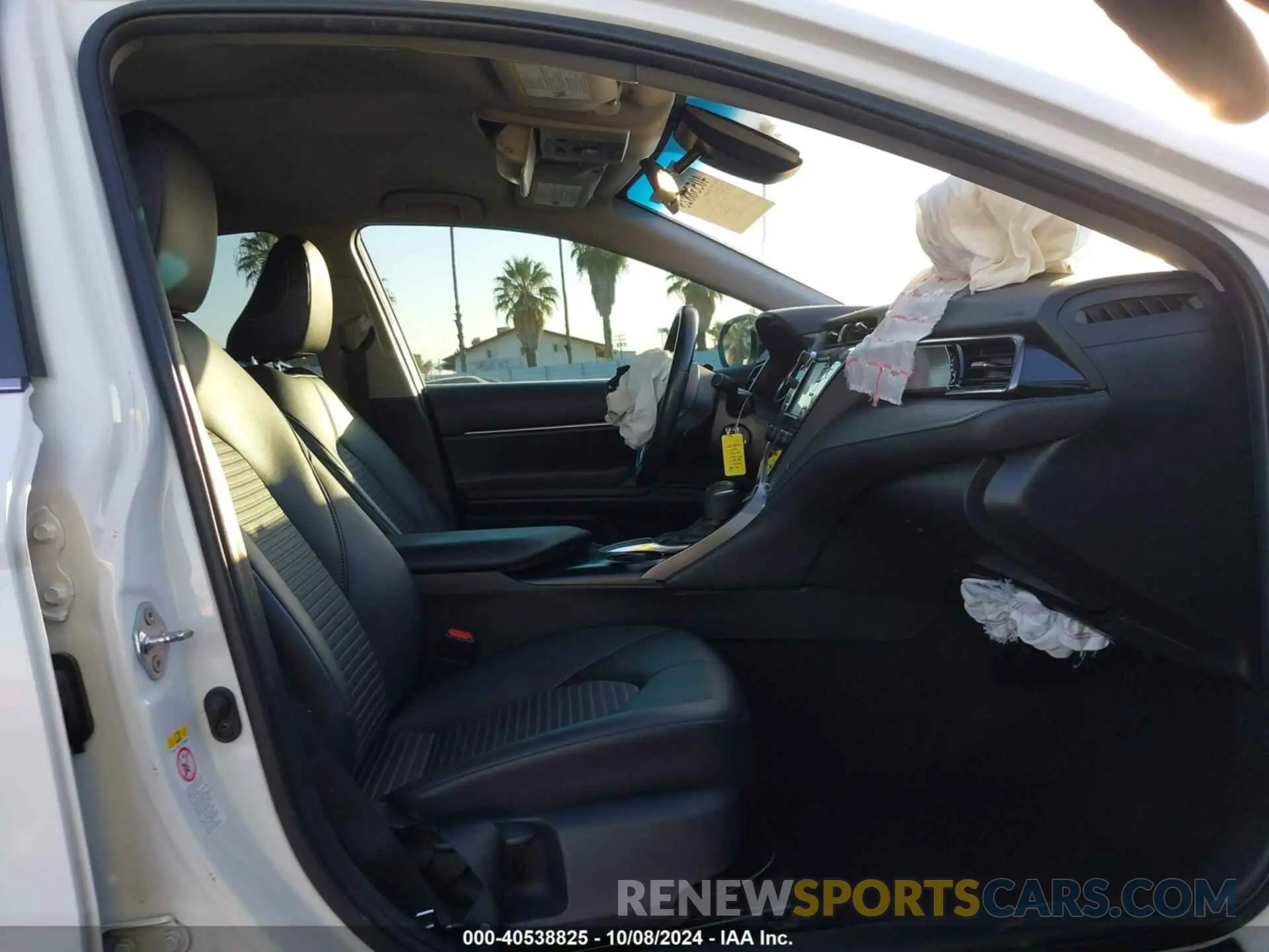 5 Photograph of a damaged car 4T1B11HK9KU773574 TOYOTA CAMRY 2019