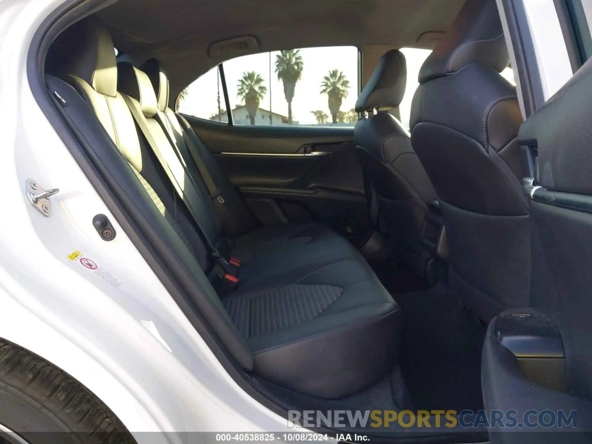 8 Photograph of a damaged car 4T1B11HK9KU773574 TOYOTA CAMRY 2019