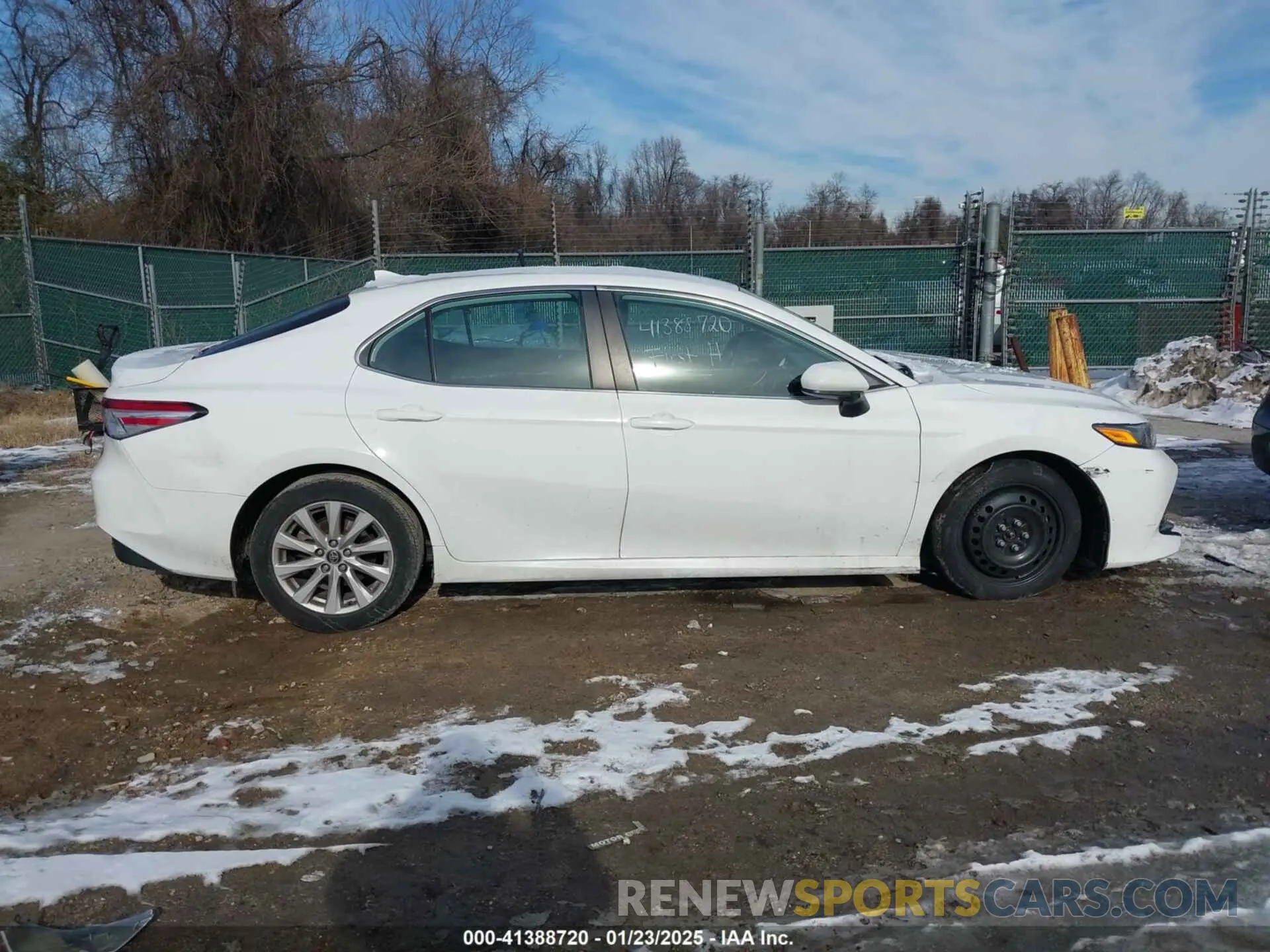 13 Photograph of a damaged car 4T1B11HK9KU773784 TOYOTA CAMRY 2019
