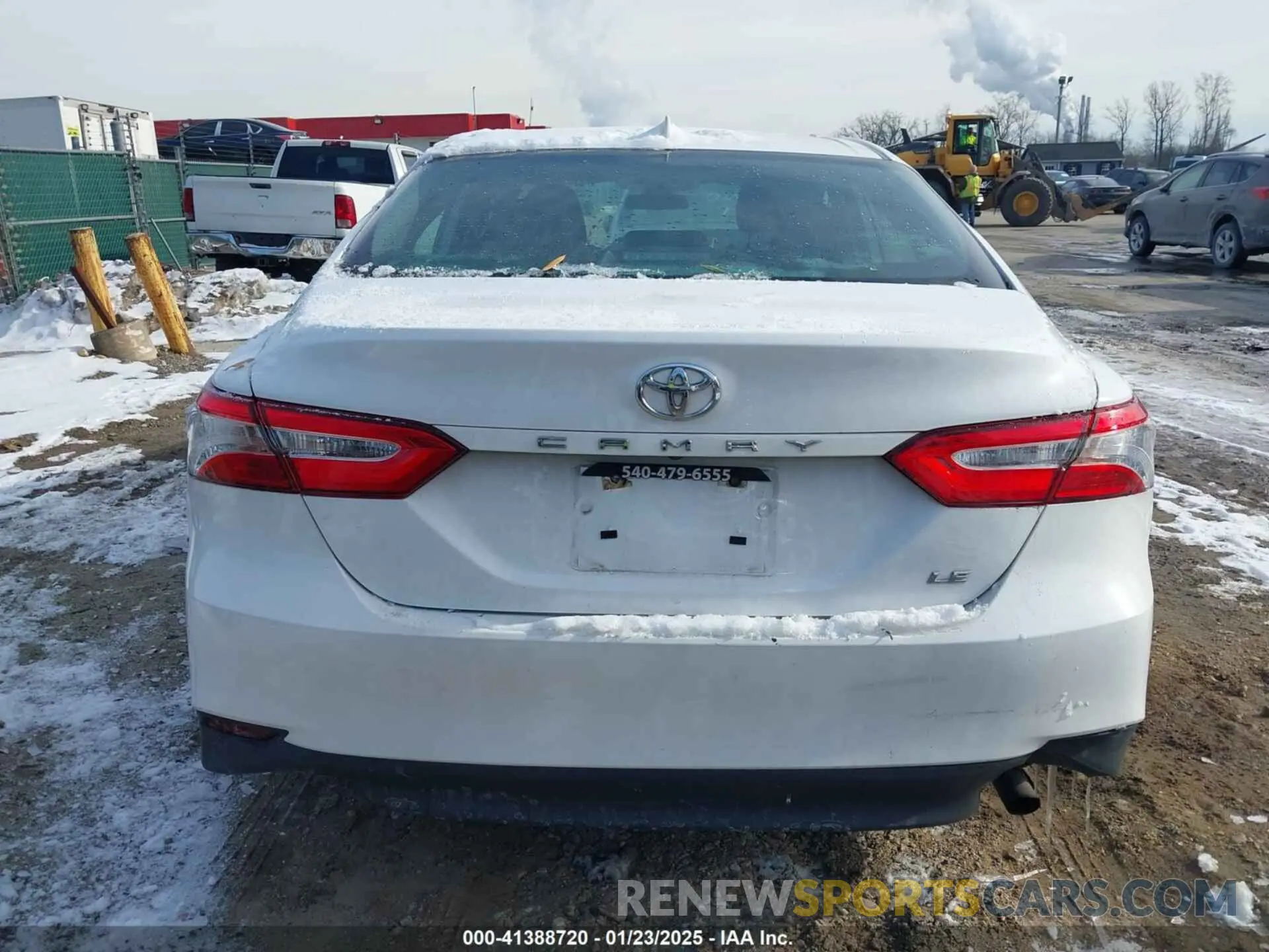 16 Photograph of a damaged car 4T1B11HK9KU773784 TOYOTA CAMRY 2019