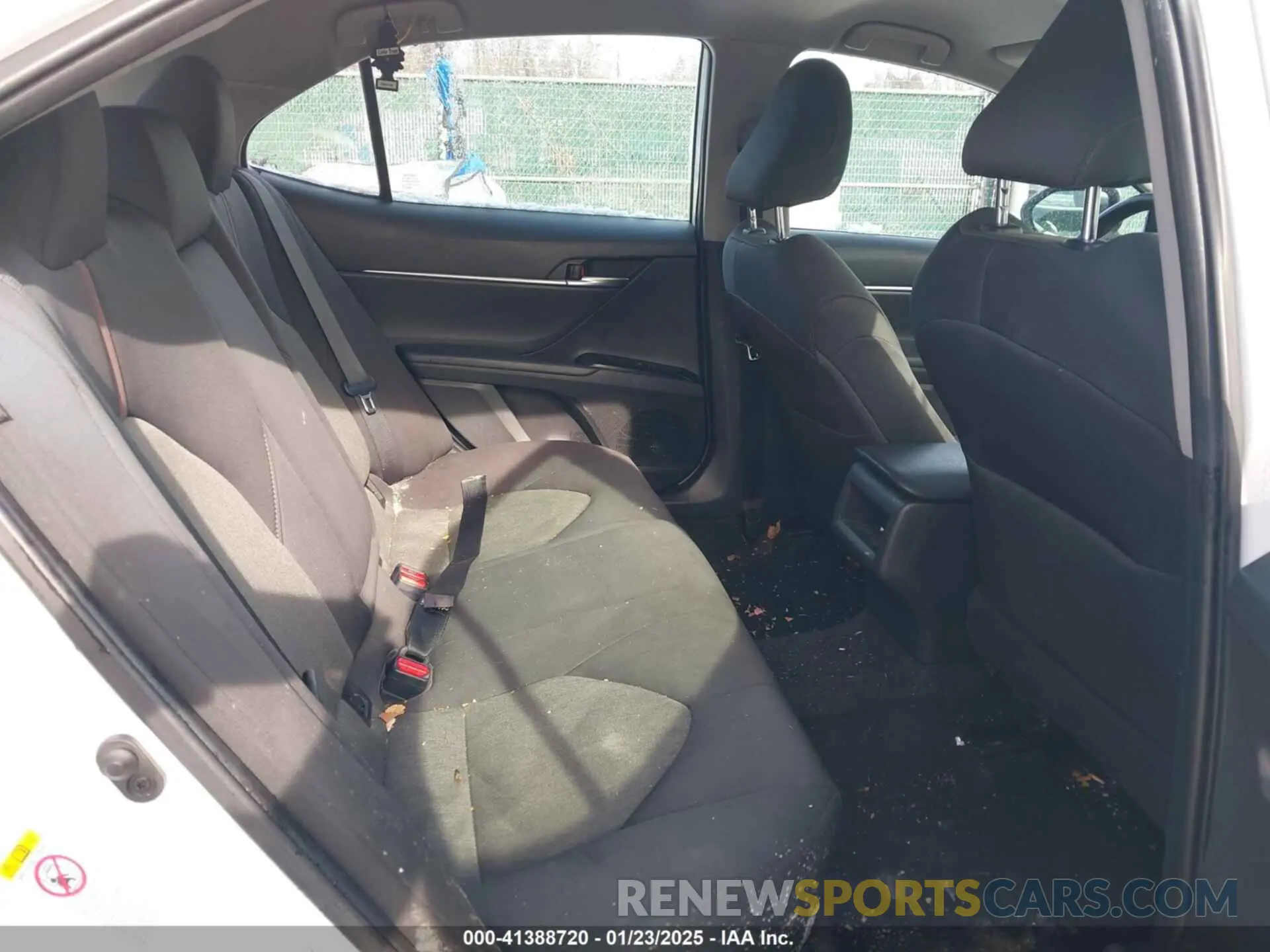 8 Photograph of a damaged car 4T1B11HK9KU773784 TOYOTA CAMRY 2019