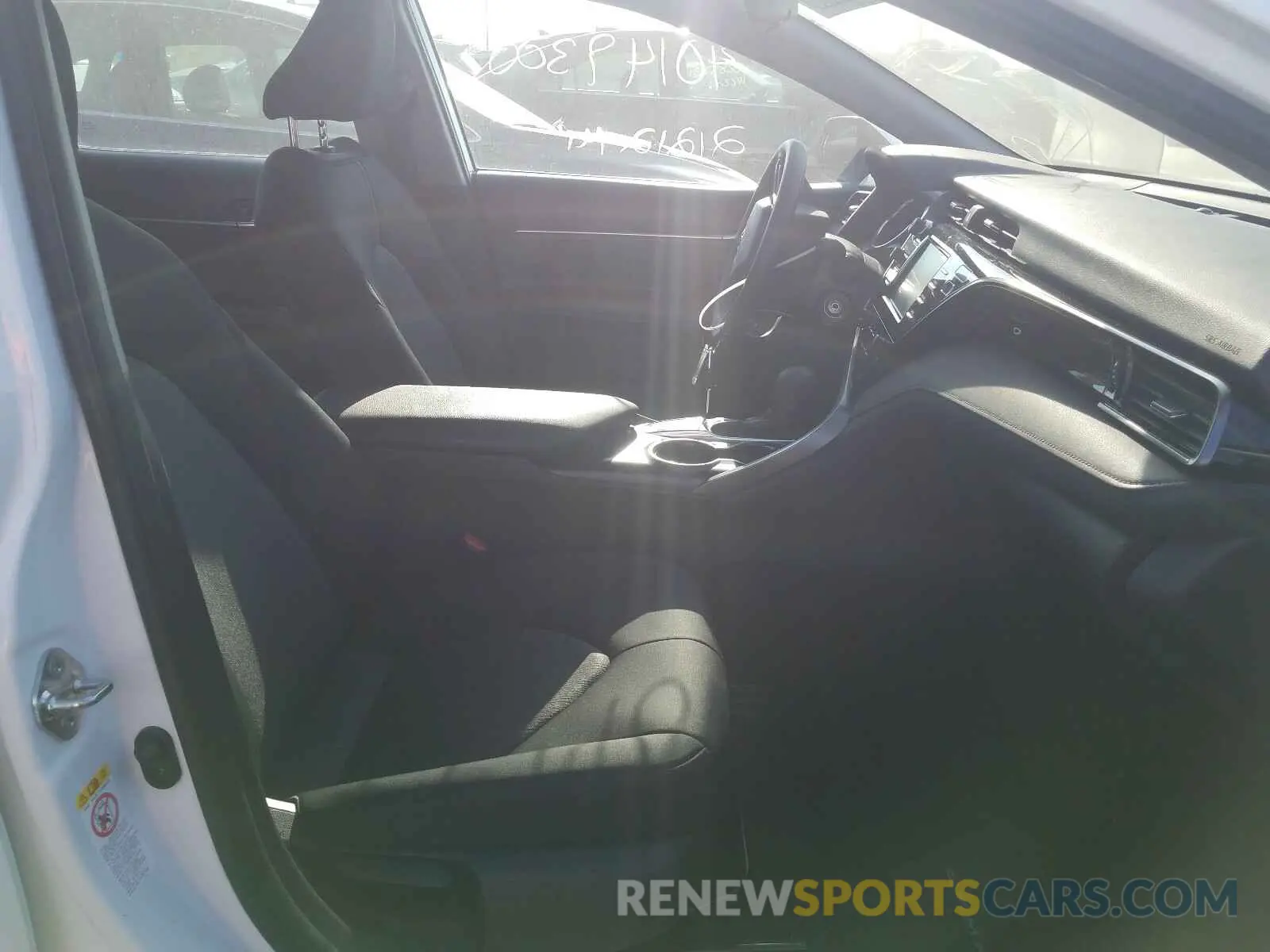 5 Photograph of a damaged car 4T1B11HK9KU774160 TOYOTA CAMRY 2019