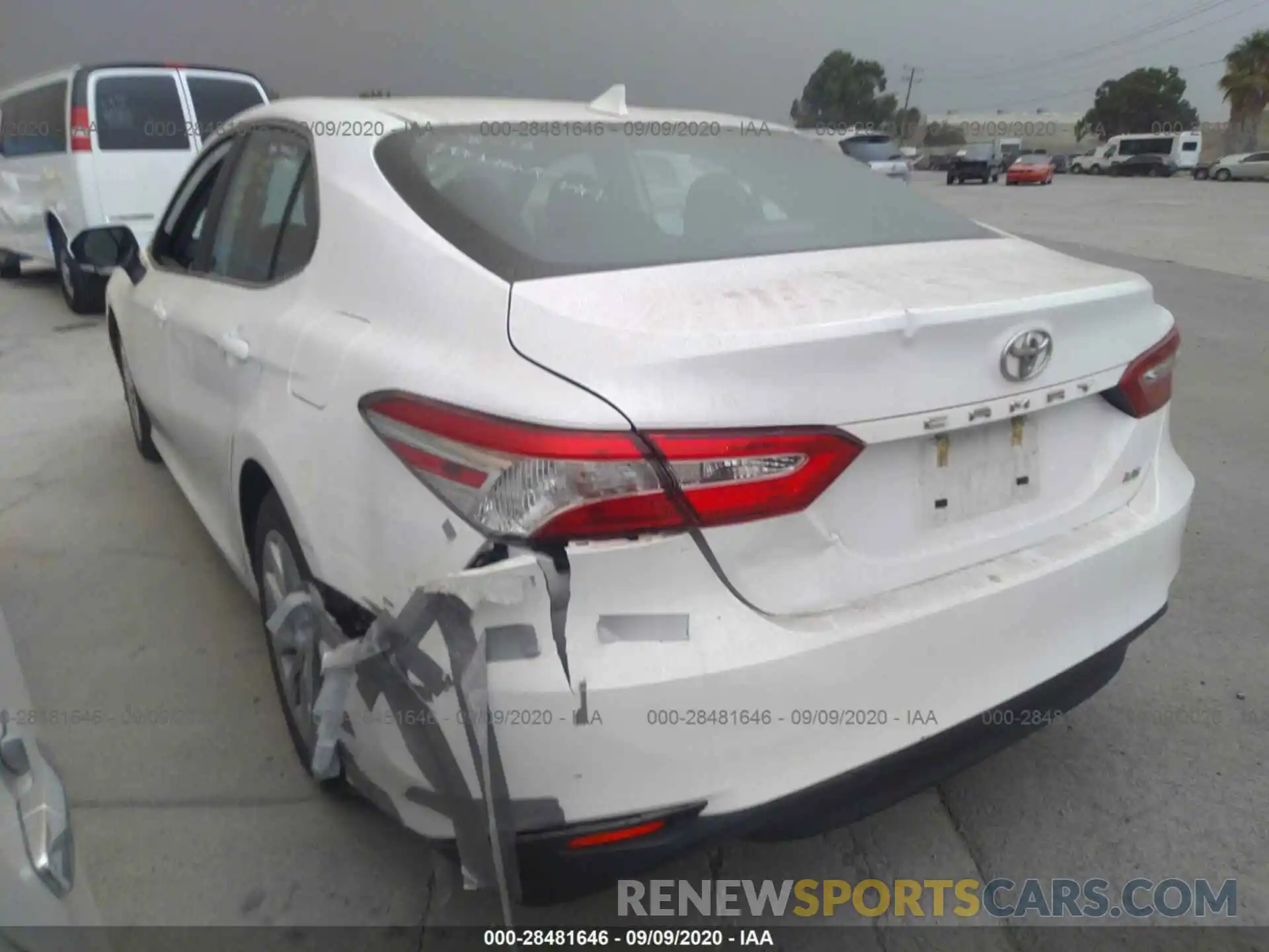 3 Photograph of a damaged car 4T1B11HK9KU774501 TOYOTA CAMRY 2019